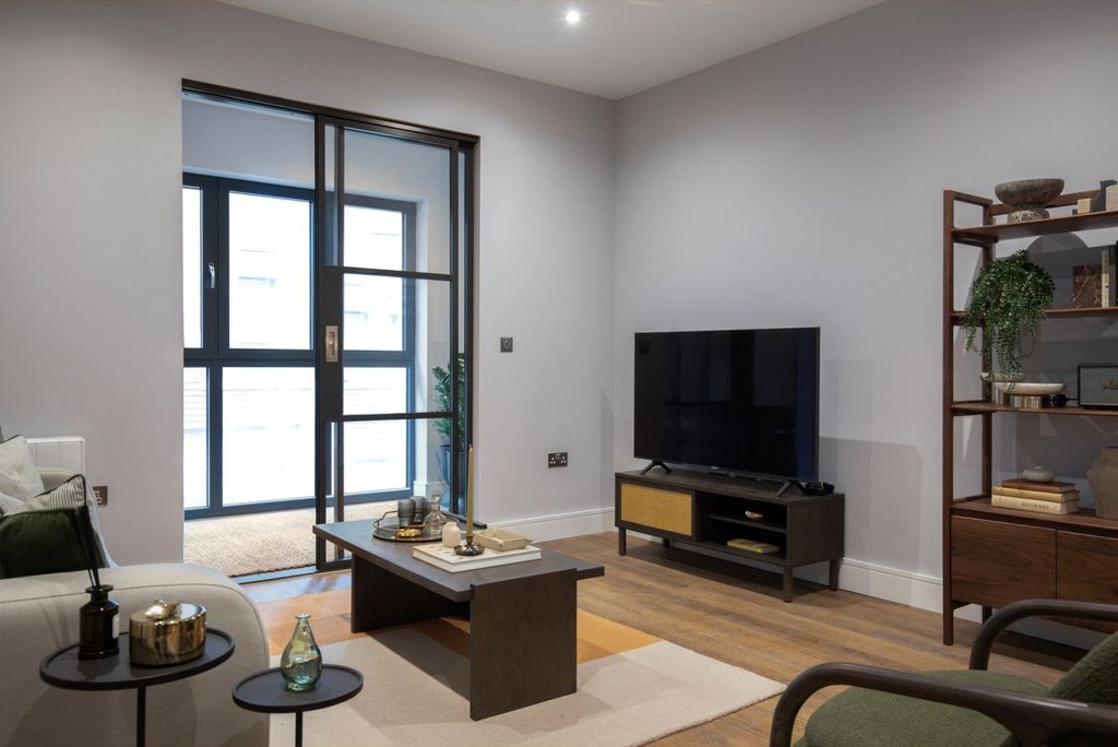 Property photo 2 of 11 Picture No. 17