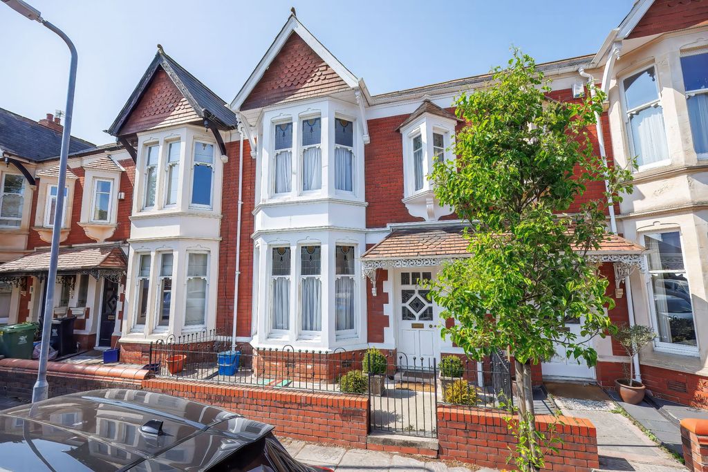 Property photo 1 of 33
