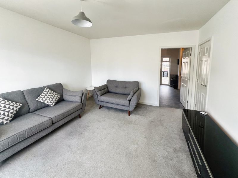 Property photo 2 of 20 Lounge