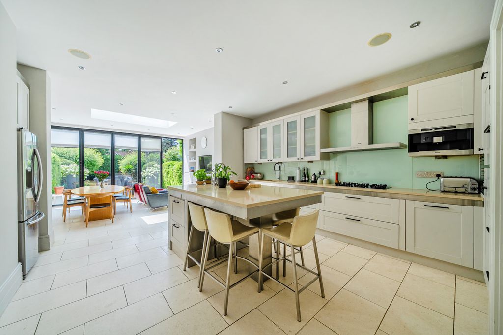 Property photo 2 of 36 1488003-13-6A5A1d...