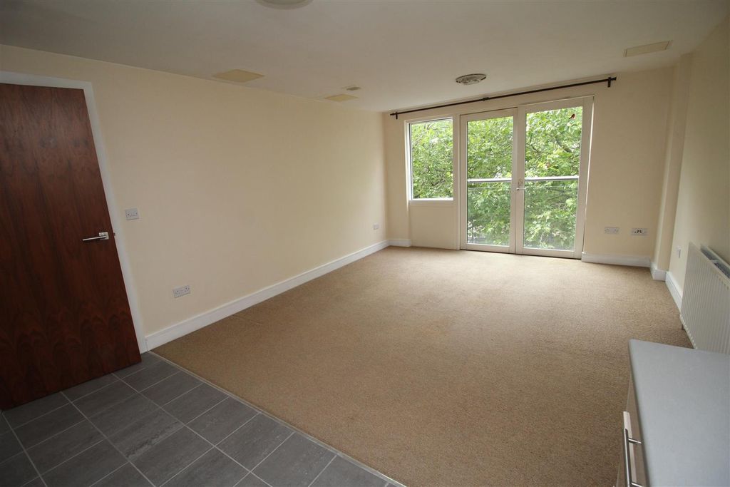 Property photo 2 of 11 Img_8049.Jpg