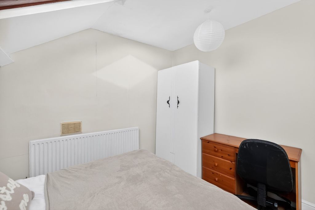 Property photo 2 of 7 0035