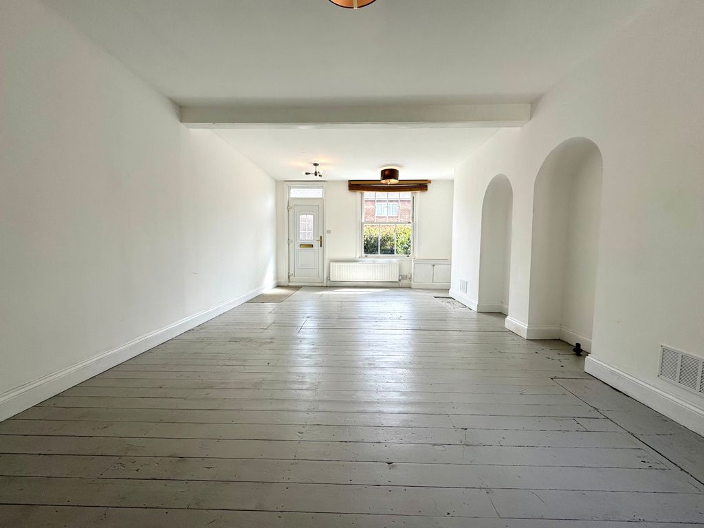 Property photo 2 of 10 Gallery