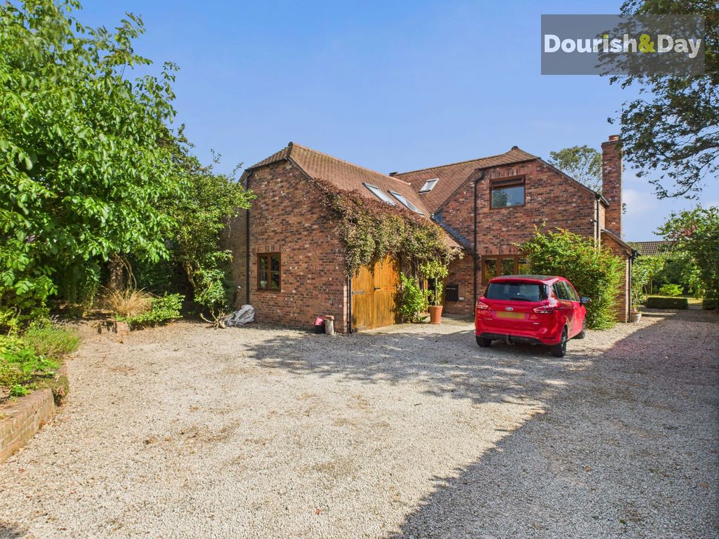 Property photo 1 of 32