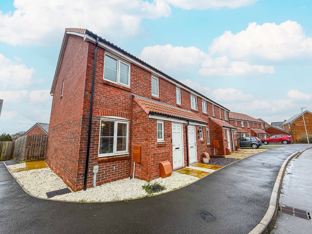 Property photo 1 of 15 4839781