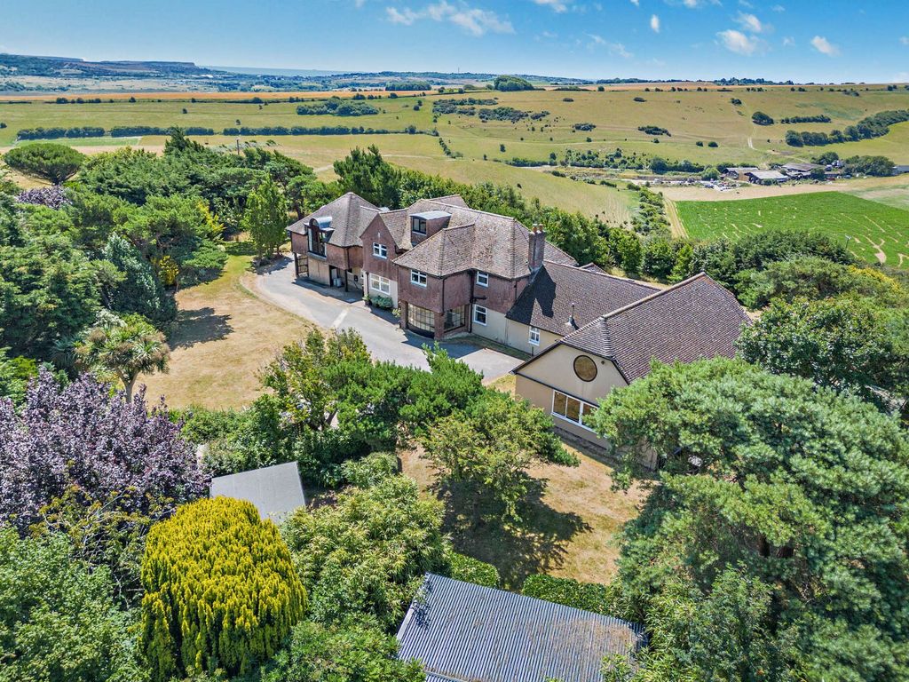 Property photo 1 of 27 Mill Hill