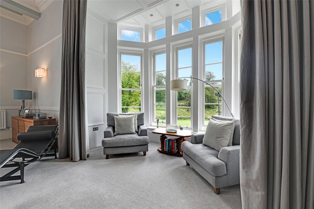 Property photo 2 of 28 Picture No. 47