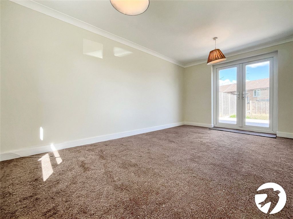 Property photo 3 of 15 Picture No. 16