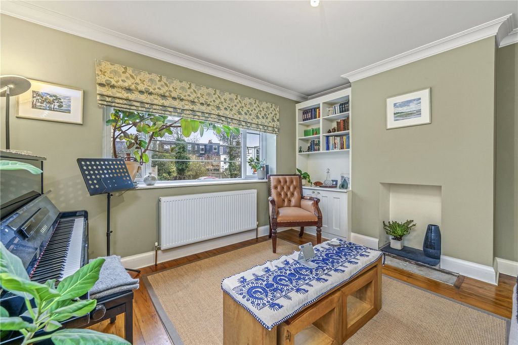 Property photo 3 of 12 Picture No. 11