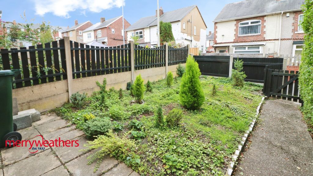 Property photo 3 of 12