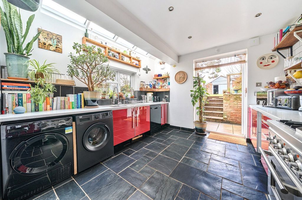 Property photo 2 of 14 Kitchen