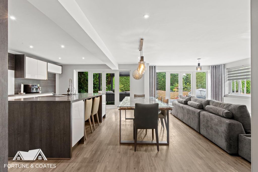 Property photo 3 of 35 Millhurstmews_3.Jpg