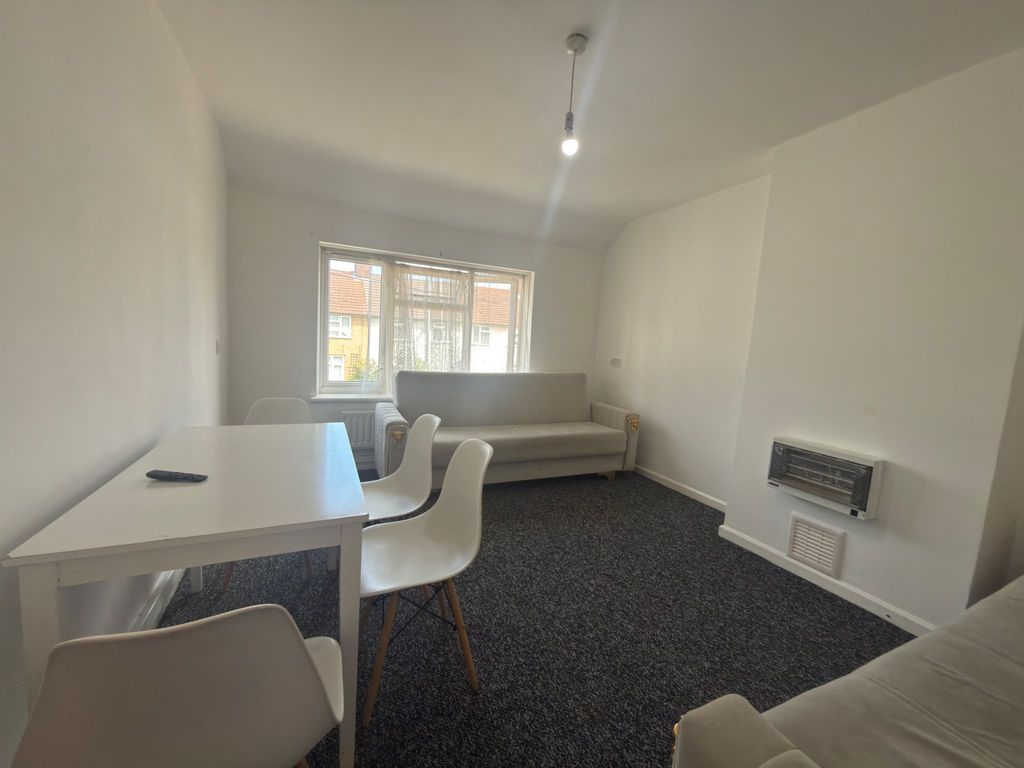 Property photo 3 of 9 Whatsapp Image 2026-07-10 At 12.26.45 (1)
