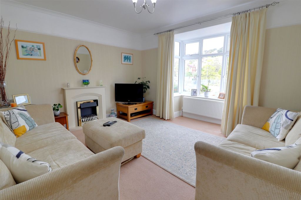 Property photo 3 of 14 3 - Picture No. 05