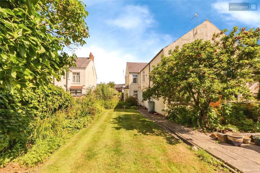 Property photo 2 of 21 Picture No. 27