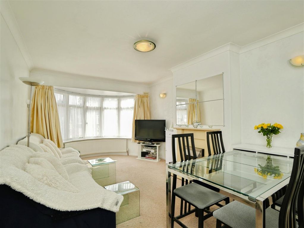 Property photo 3 of 18 Dining Lounge