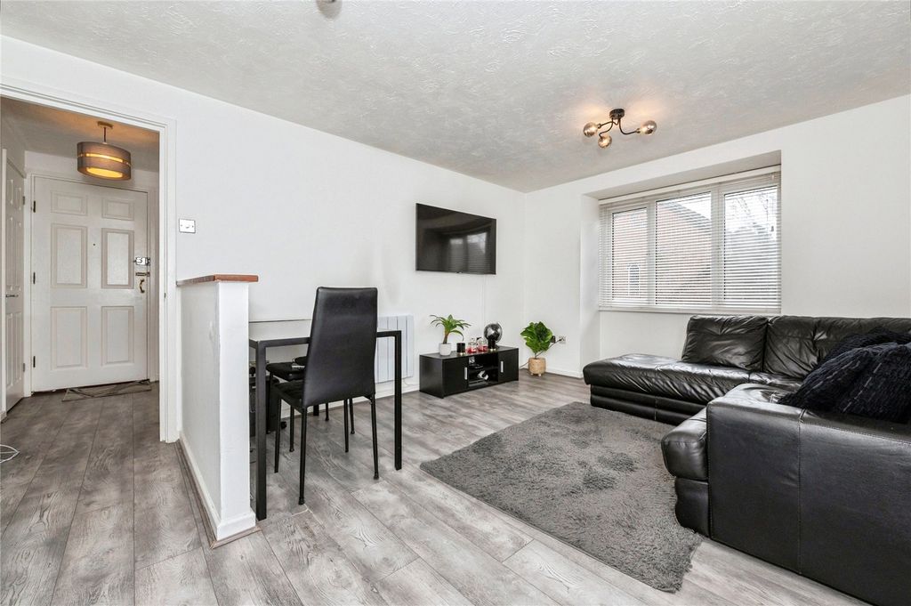 Property photo 3 of 13 Picture