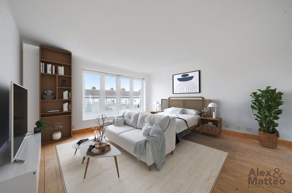 Property photo 1 of 13 New Caledonian Wharf