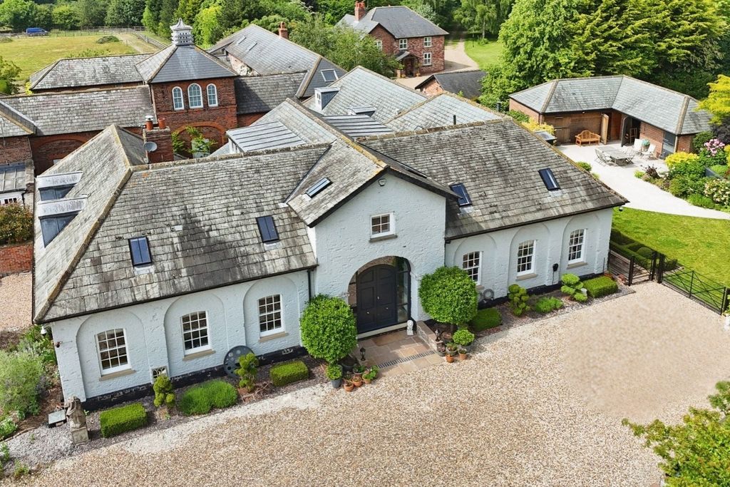 Property photo 1 of 46 4273240