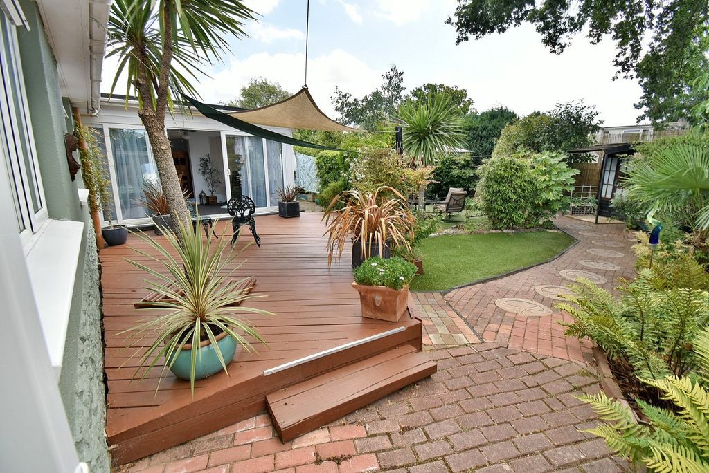 Property photo 3 of 36