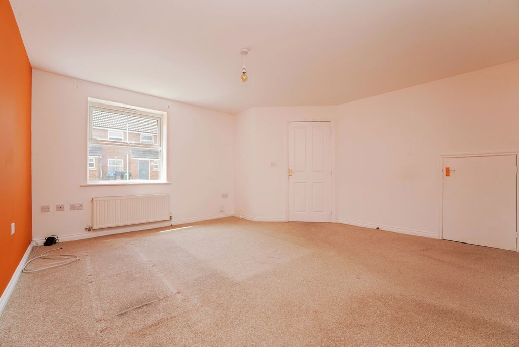 Property photo 2 of 14 Photo