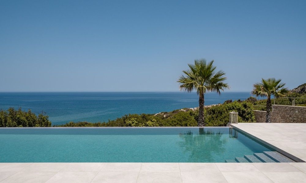 Property photo 2 of 37