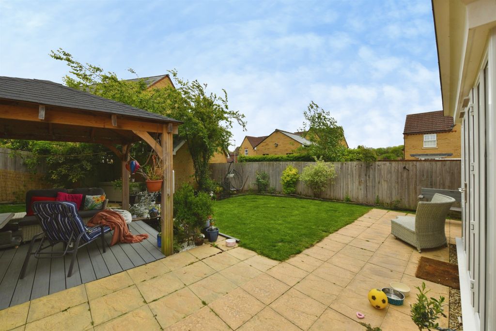 Property photo 2 of 18