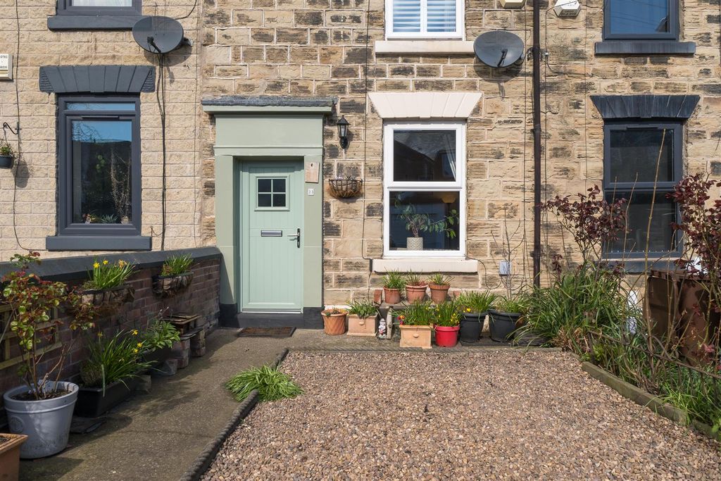 Property photo 2 of 43 Untitled (2 Of 25).Jpg