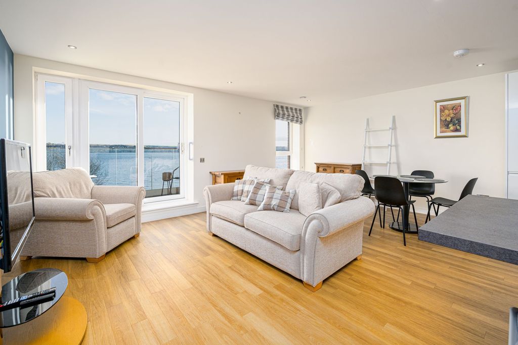 Property photo 3 of 15 Living