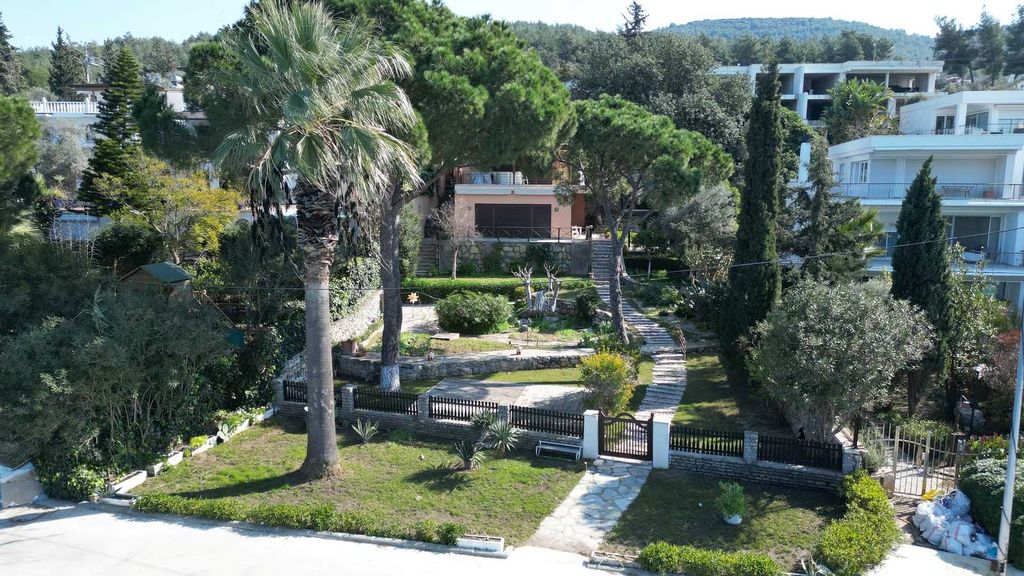 Property photo 2 of 25 Seafront Mansion Plus Guest &amp; Servant Houses In Bodrum For Sale - Properties Nestled In The Established Gardens On The Seafront