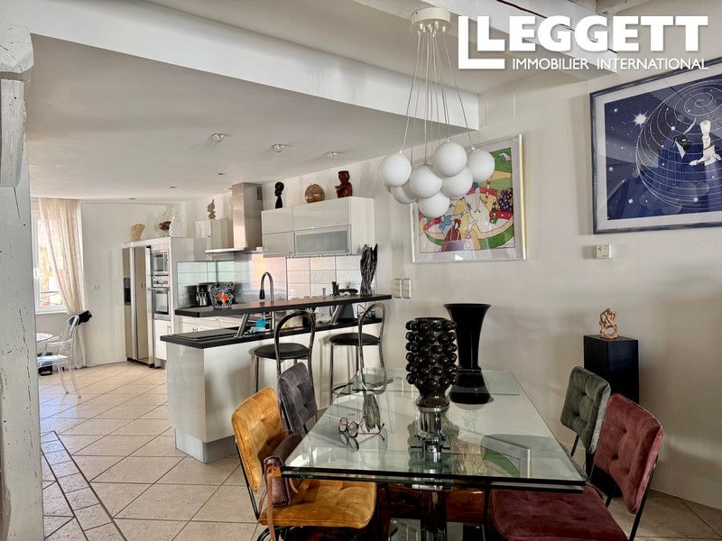 Property photo 3 of 10