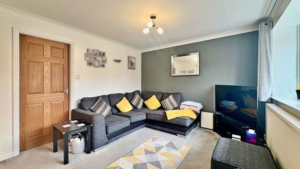 Property photo 2 of 15 Photo 14