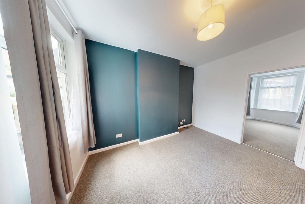 Property photo 3 of 11 3.Jpg