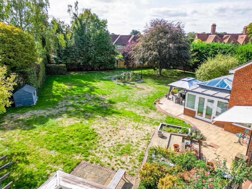 Property photo 2 of 34