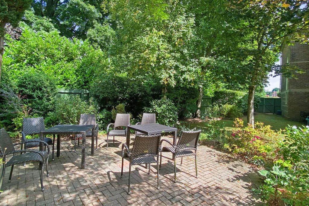 Property photo 3 of 14