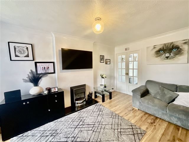 Property photo 2 of 21 Lounge