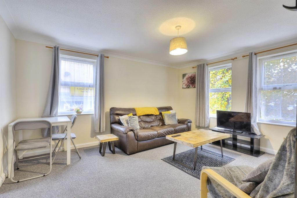 Property photo 2 of 12 Living Room