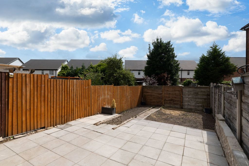 Property photo 2 of 16