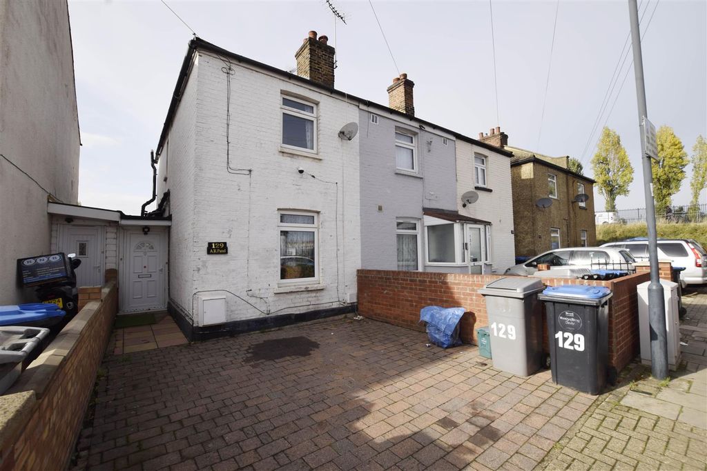 Property photo 2 of 15 Front.Jpg