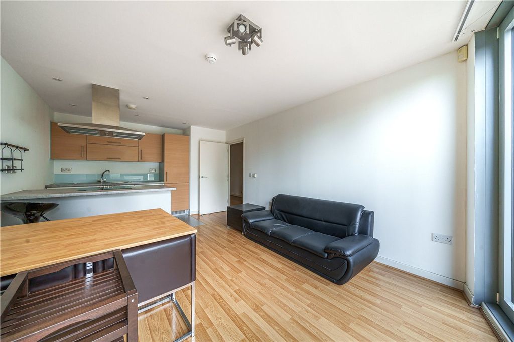 Property photo 2 of 13 Picture No. 02