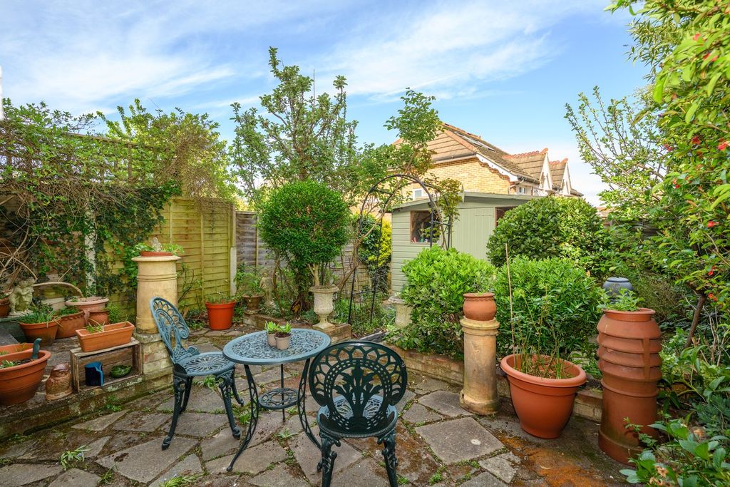 Property photo 3 of 14