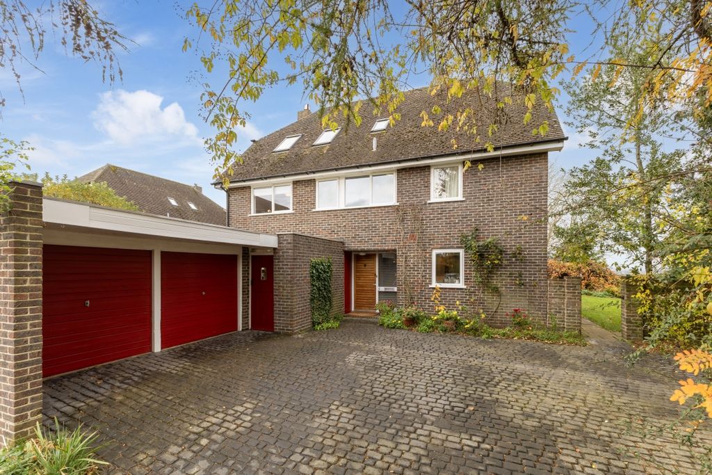 Property photo 2 of 24 1