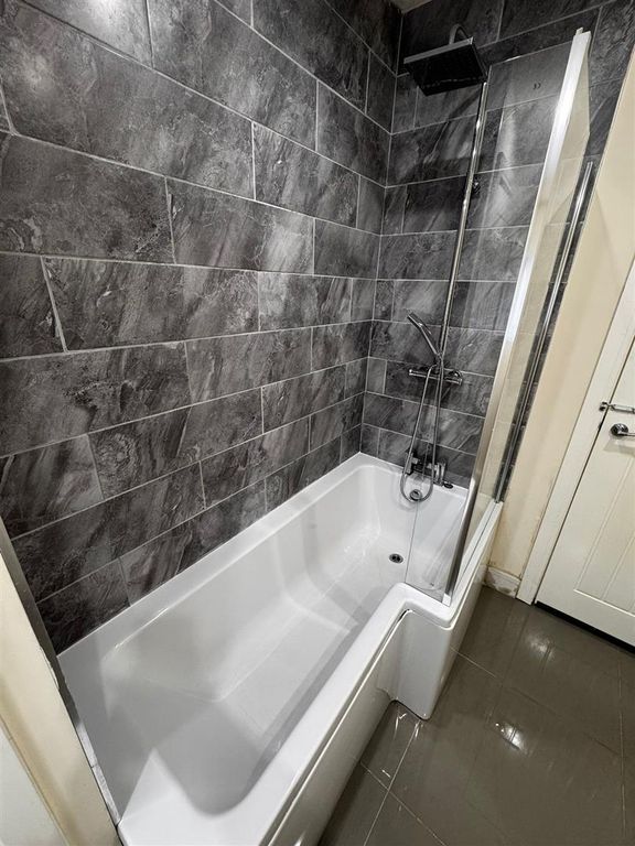 Additional image 10 of 3 bed semi-detached house to rentTon Row Ton Pentre Pentre, Pentre CF41