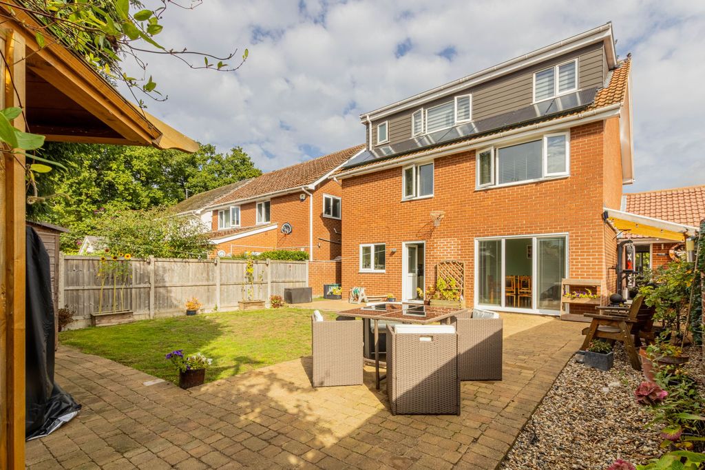 Property photo 2 of 29