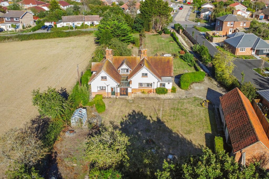 Property photo 2 of 50 Peartree Aerial (2)