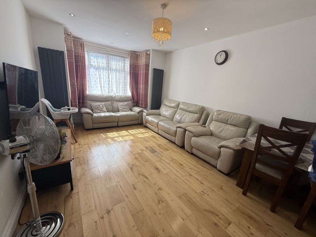 Property photo 1 of 14 Four Bedroom House To Rent