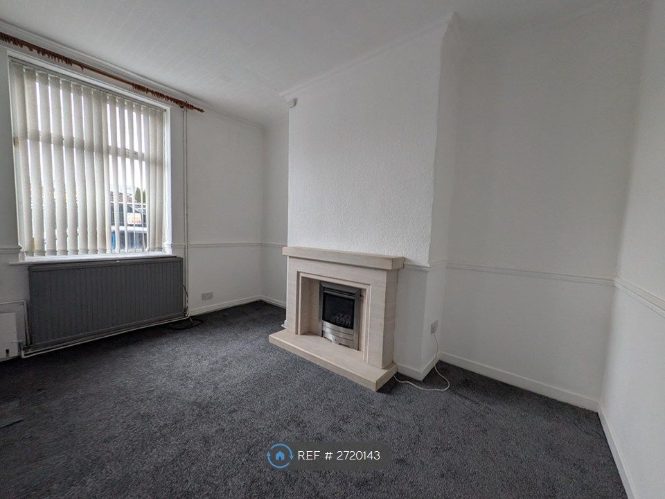 Property photo 2 of 6 Lounge