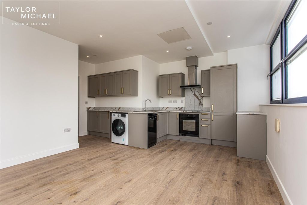 Property photo 2 of 15 Kitchen