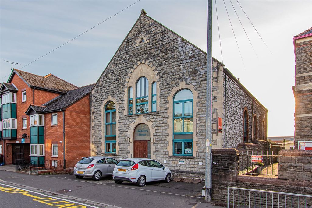 Property photo 1 of 11 Amberley House Ext.Jpg