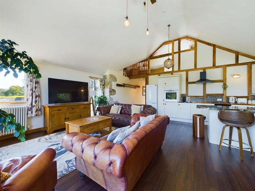 Property photo 2 of 18 The Lodge Lounge